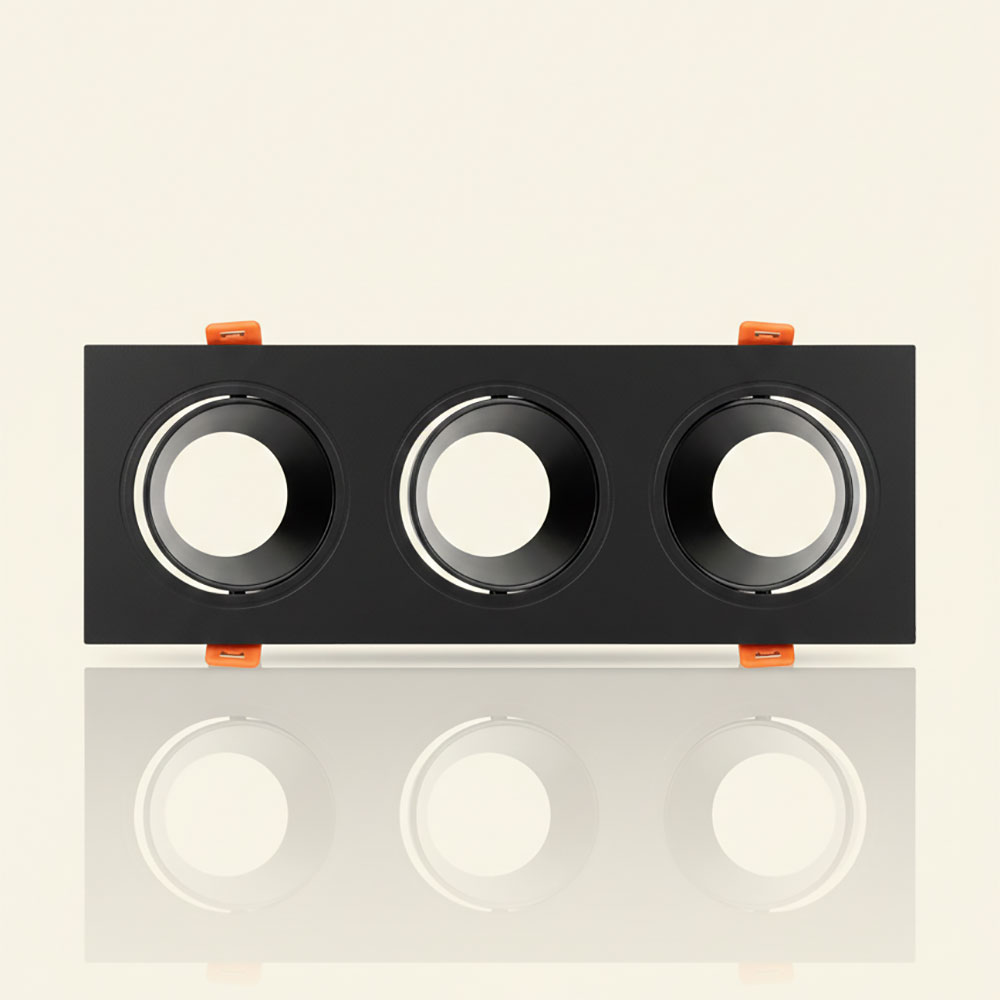 SOCLE PLASTIQUE CARRE TRIPLE NOIR